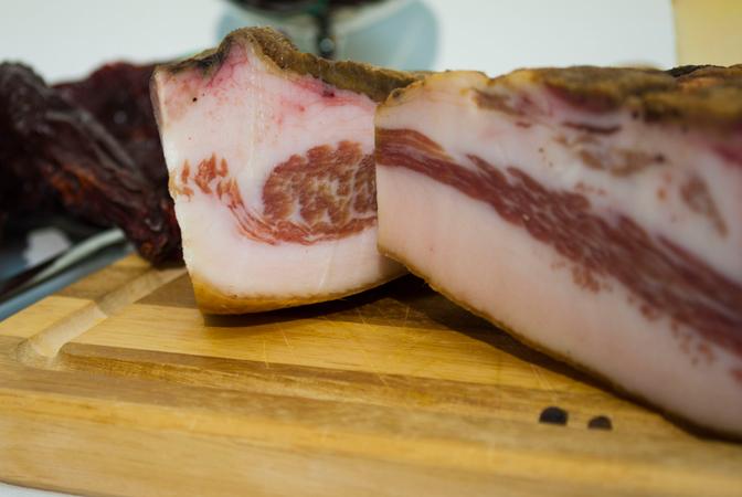 Guanciale di maiale